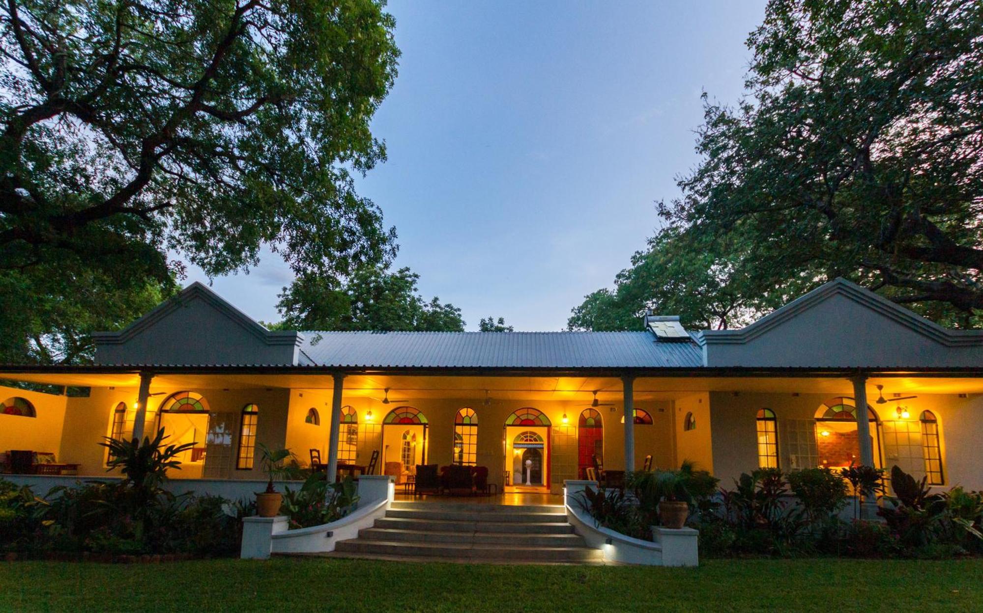 The Courtney Lodge Victoriawatervallen Buitenkant foto